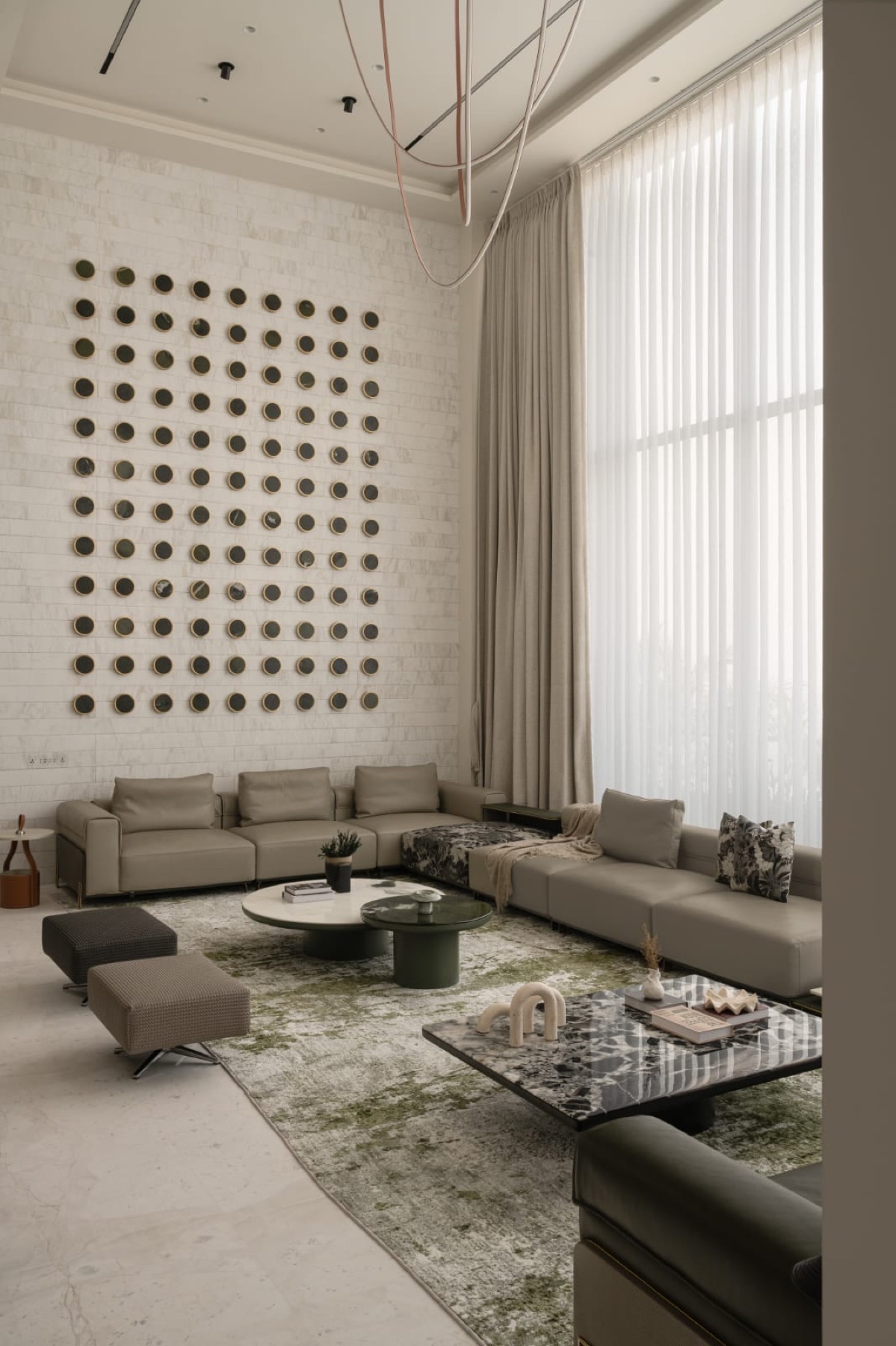 KS HOME double-height living room