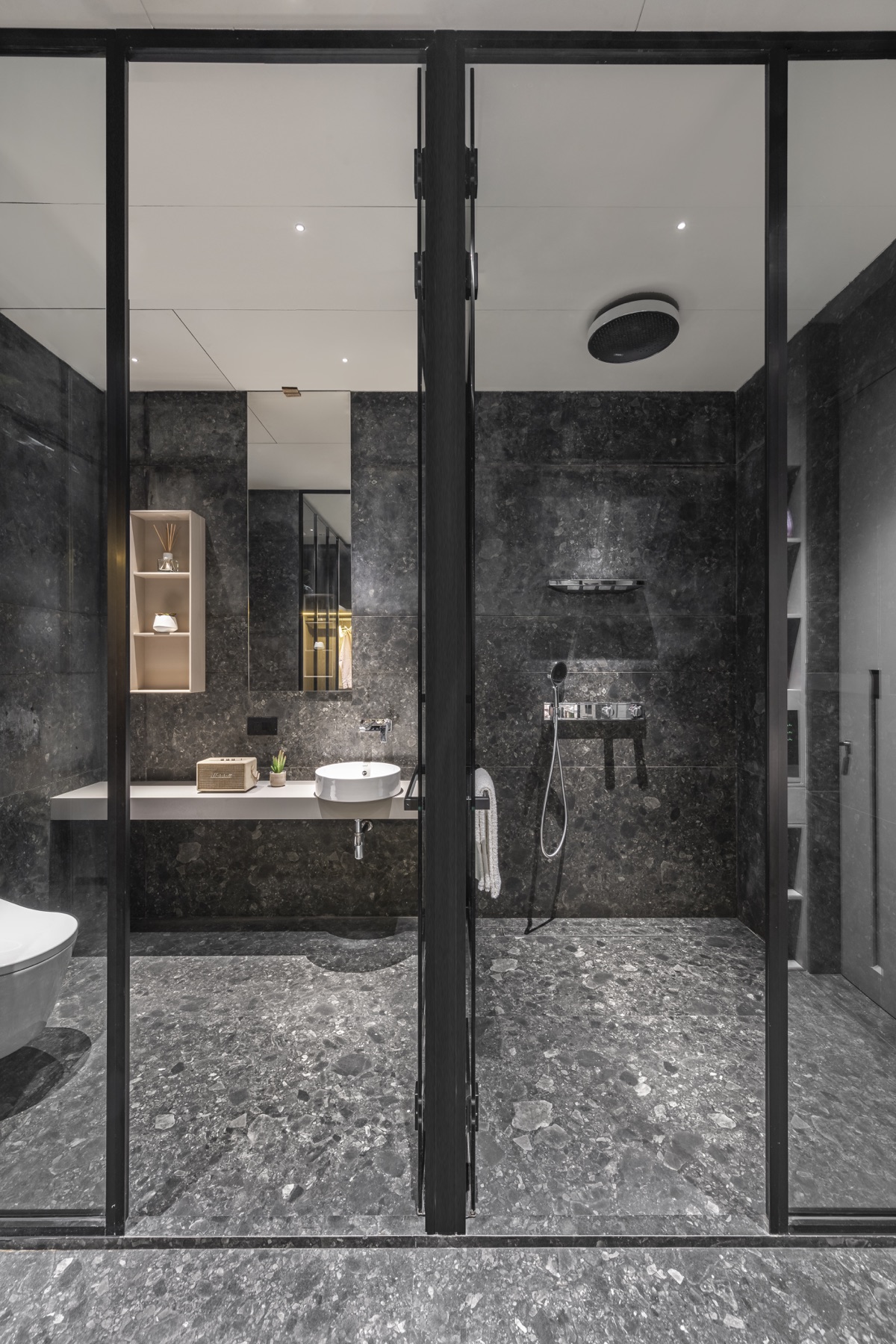 SHRI HOME dark stone bathroom